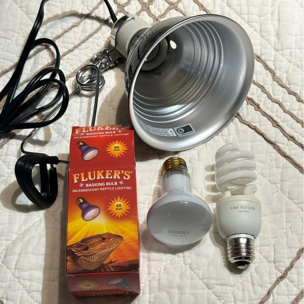 Fluker's Repta-Clamp Lamp, 5.5” | includes 2 bulbs (uvb and basking bulbs) |
